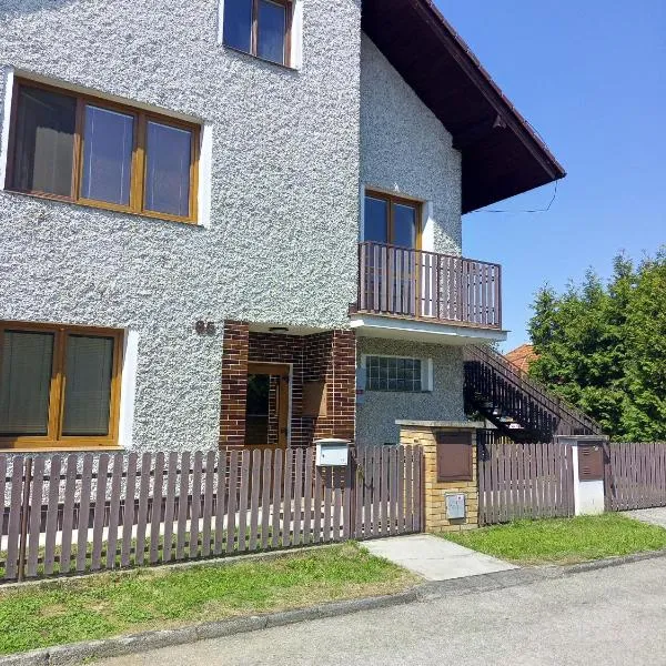 Ubytování u Jany, hotel din Hluboká nad Vltavou