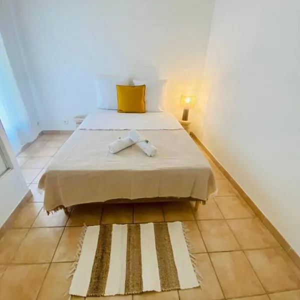 ''Americo'' Joli 3 pièces climatisé Quartier Haut, hôtel à Sète