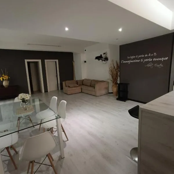 LuxHoliday Apartment – hotel w mieście Carpignano Salentino
