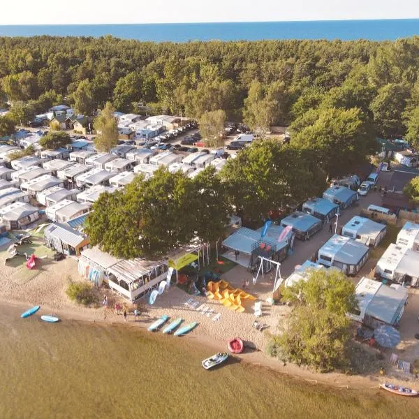 Przyczepy Kempingowe CHAŁUPY 6, KITE CREW, hotel Chałupyban