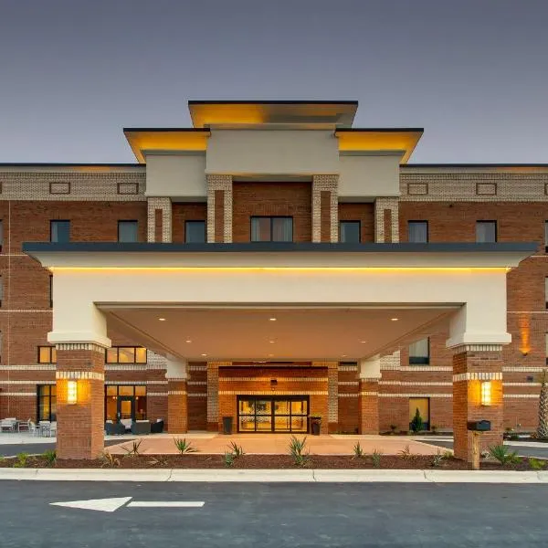 Hampton Inn Sneads Ferry Topsail Beach, hotel v destinaci Sneads Ferry