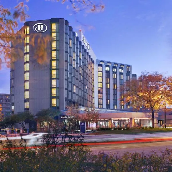 Hilton Rosemont Chicago O'Hare, ξενοδοχείο σε Elk Grove Village