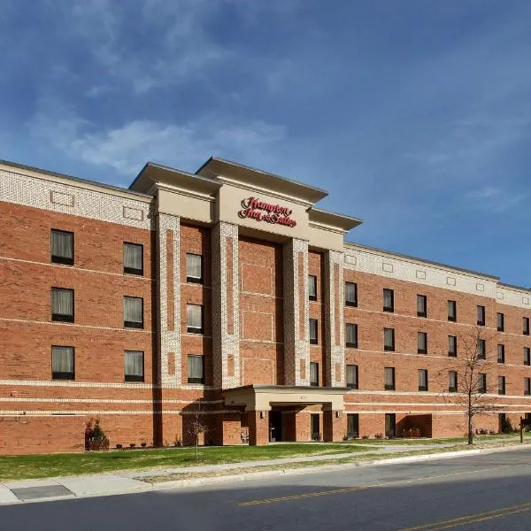 Hampton Inn & Suites By Hilton Knightdale Raleigh, hotel di Clayton