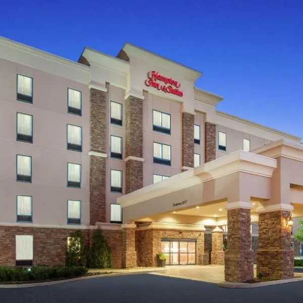 Hampton Inn and Suites Roanoke Airport/Valley View Mall: Roanoke şehrinde bir otel