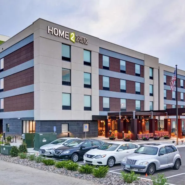 Home2 Suites by Hilton Rochester Mayo Clinic Area، فندق في روتشستر