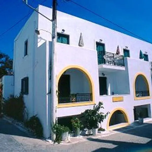 Hotel Anixis Resort، فندق في ناكسوس تشورا