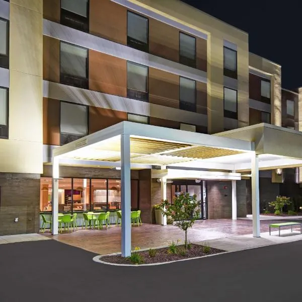Home2 Suites By Hilton Utica, Ny, hotel v destinaci Utica