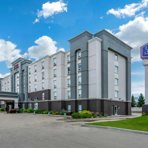 Hampton Inn & Suites Edmonton/West، فندق في إيدمونتون