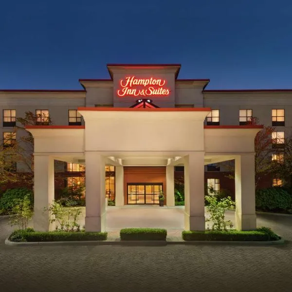 Hampton Inn & Suites by Hilton Langley-Surrey, отель в городе Суррей