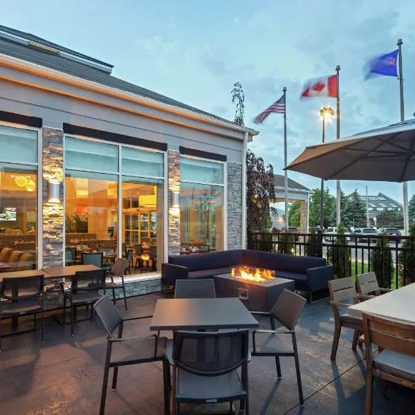 Hilton Garden Inn Toronto-Oakville, hotel v destinaci Oakville