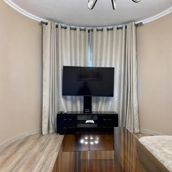 Минор 3 комнатные апартаменты, hotel in Tashkent