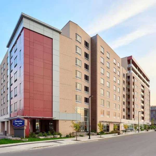 Hampton Inn & Suites by Hilton Quebec City Levis, hotel v destinaci Lévis