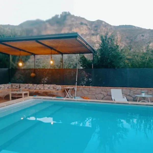LabellaCasona, hotel v destinaci Quéntar