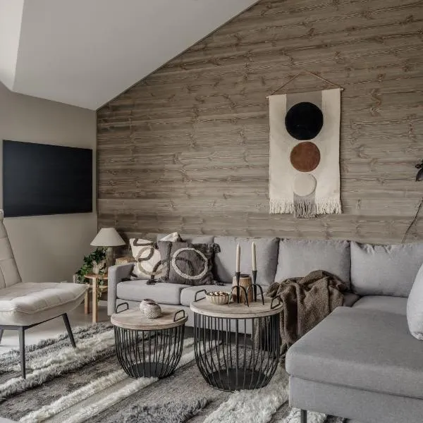 Modern nybyggd lägenhet i Orsa Grönklitt, hótel í Fryksås