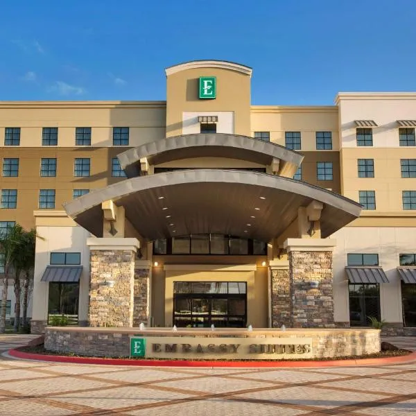 Embassy Suites by Hilton McAllen Convention Center, hótel í McAllen