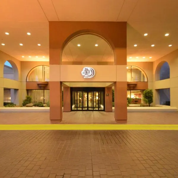 DoubleTree by Hilton Newark-Fremont, hotell i Warm Springs District