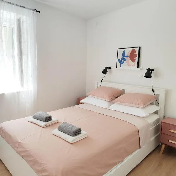 Apartment LIPA, hotel i Slatine