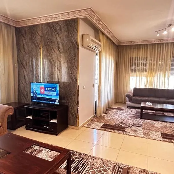 Eva house Lovely 3 bedrooms unit in great location in Amman for families, hotel in Amman