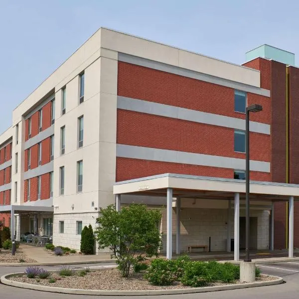 Home2 Suites By Hilton Youngstown, hotel di Berlin Center