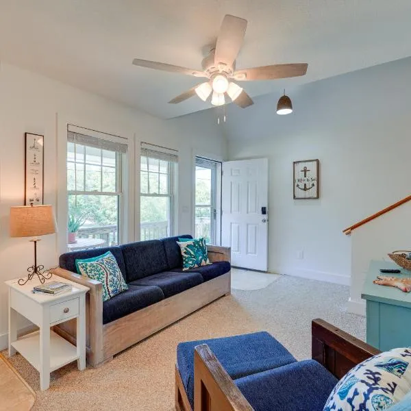 Near Ocean Buxton Townhome with Patio!, hotel v destinaci Buxton