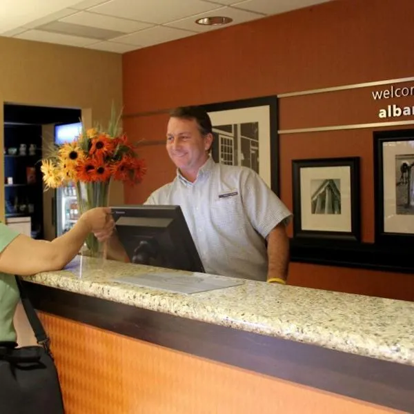Hampton Inn & Suites Albany-Airport, hotel in Latham