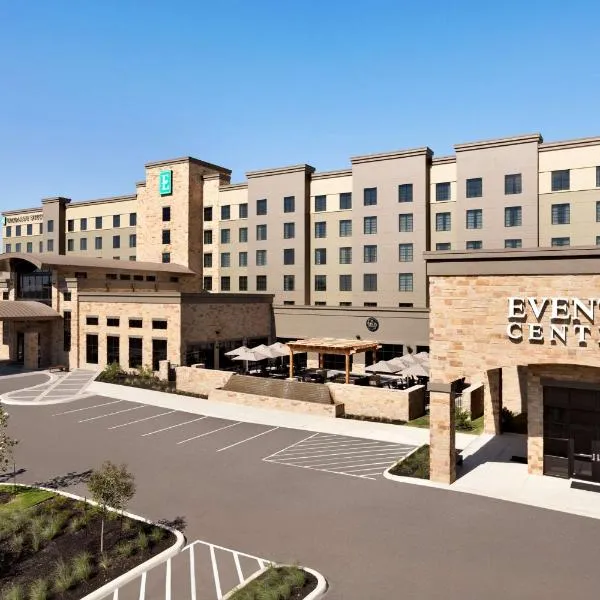 Embassy Suites San Antonio Brooks City Base Hotel & Spa, hotel v destinaci Elmendorf