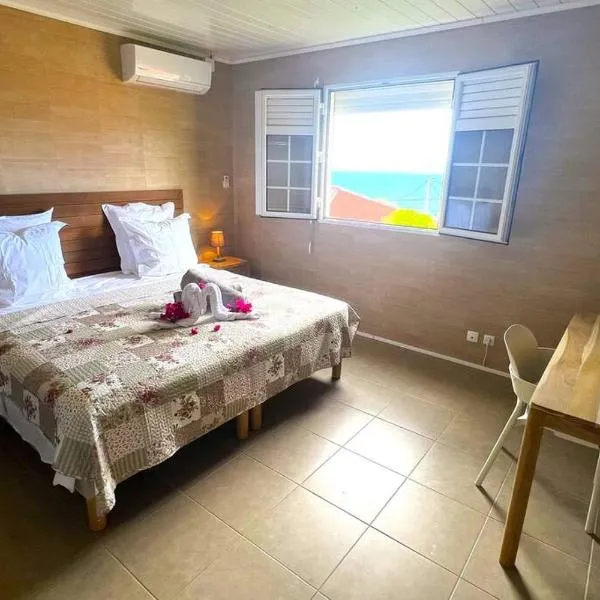 Suite Spacieuse 4 étoiles 77m2 vue mer Les Saintes, hotel in Trois-Rivières