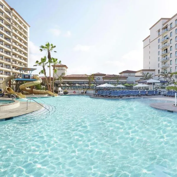ザ ウォーターフロント ビーチ リゾート - ア ヒルトン ホテル（The Waterfront Beach Resort, A Hilton Hotel）、ハンティントンビーチのホテル
