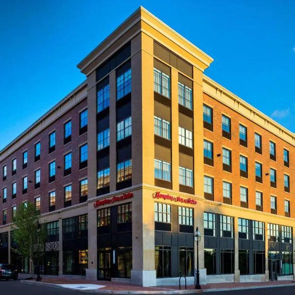 Hampton Inn & Suites Portsmouth Downtown โรงแรมในพอร์ตสมัท