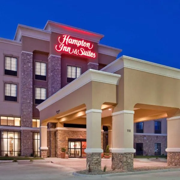 Hampton Inn & Suites Dickinson ND、ディキンソンのホテル