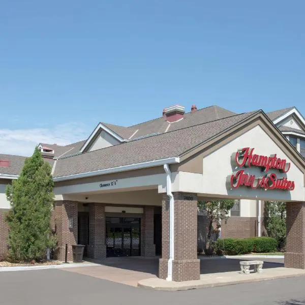 Hampton Inn & Suites Kansas City-Merriam, hotel en Merriam