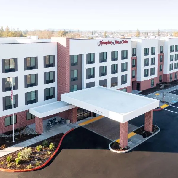 Hampton Inn & Suites Santa Rosa Sonoma Wine Country, מלון בסנטה רוזה