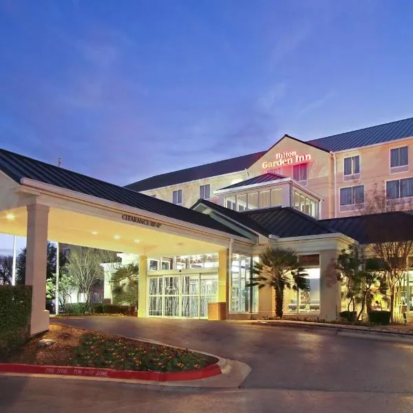 Hilton Garden Inn Austin NorthWest/Arboretum، فندق في Turkey Hollow