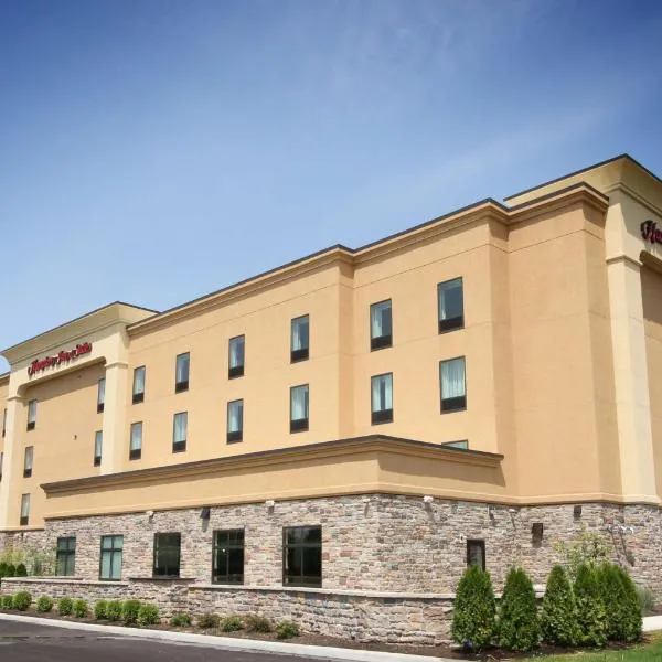 Hampton Inn and Suites Sandusky/Milan, khách sạn ở Milan