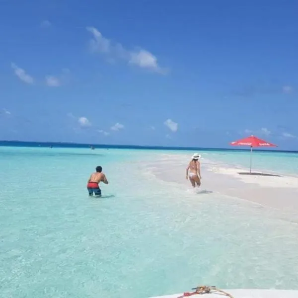 Batuta Maldives Inn، فندق في ثولوسدو