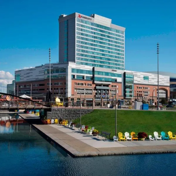 Buffalo Marriott at LECOM HARBORCENTER، فندق في بوفالو