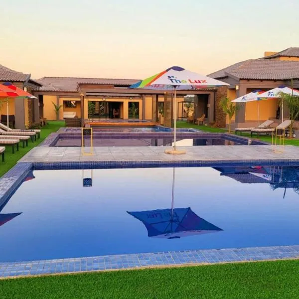 The Lux Hotel and Resorts, hotel em Louis Trichardt