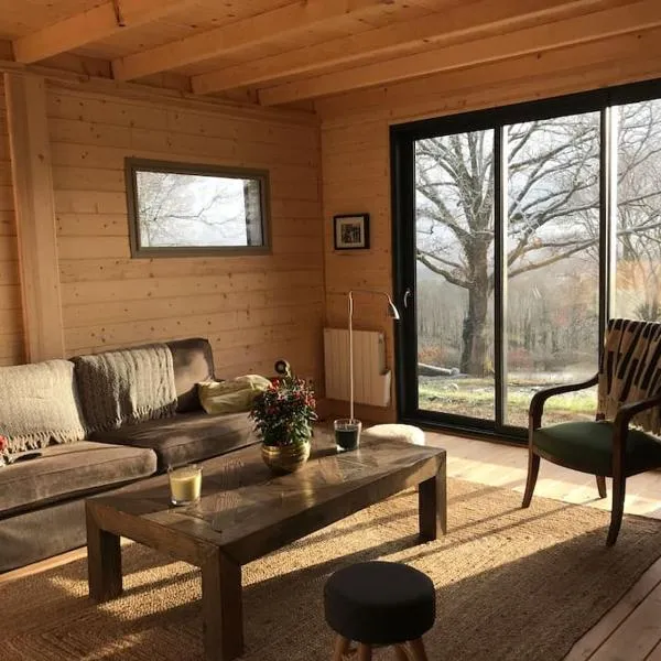 Maison de bois en pleine nature à 20 min de Beaune, hotel v destinaci Montceau-et-Écharnant