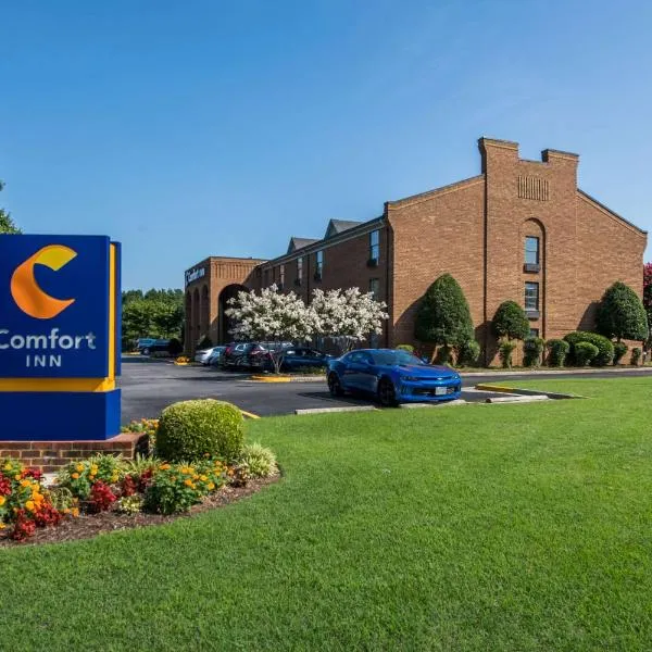 Comfort Inn Newport News - Hampton I-64, hotel v destinaci Stoney Brook Estates