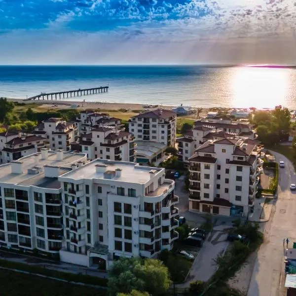 Long Beach Resort, hotel din Școrpilovți