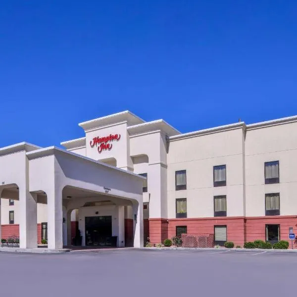 Hampton Inn Williamsburg, hotel en Honeybee