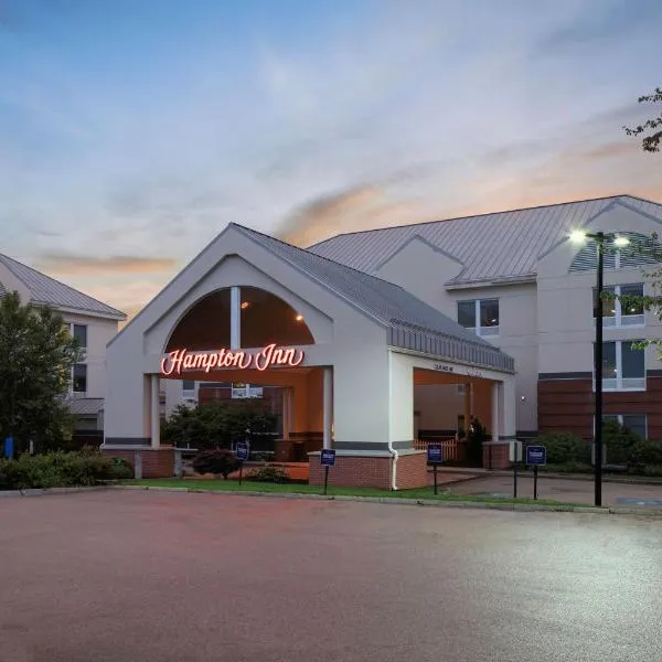 Hampton Inn by Hilton Concord/Bow, hotel in Hooksett