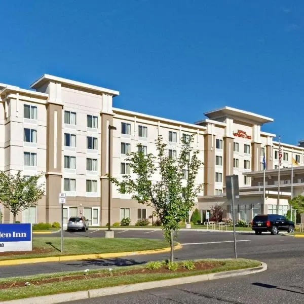 Hilton Garden Inn by Hilton Mount Laurel – hotel w mieście Echelon