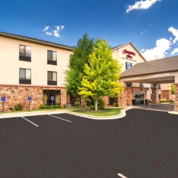 Hampton Inn Laramie، فندق في لارامي