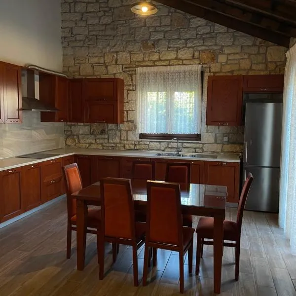 Villa Maria 3, hotel sa Gliki
