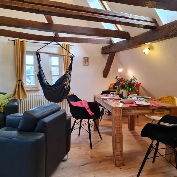 AVAHOME: Haus für 16, WLAN, Parkplätze, Netflix, Nespresso, ξενοδοχείο σε Kandel