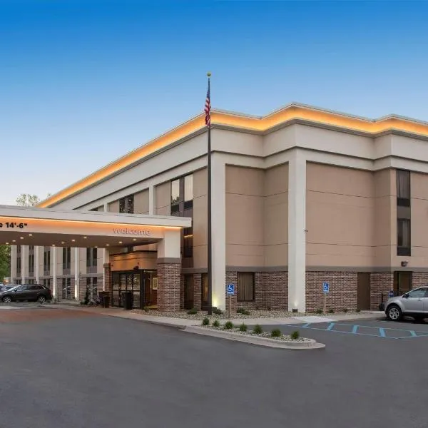 Hampton Inn Port Huron, hotel di Marysville