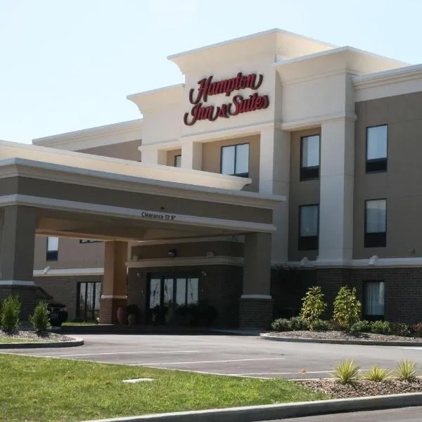 Hampton Inn & Suites New Castle, PA, hotel di Portersville