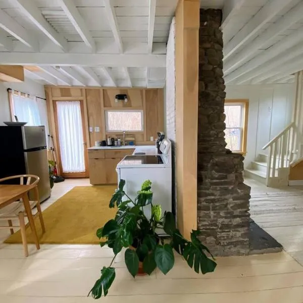 Modern Cottage One (The Lorca, Catskills), hotel v destinaci Shandaken