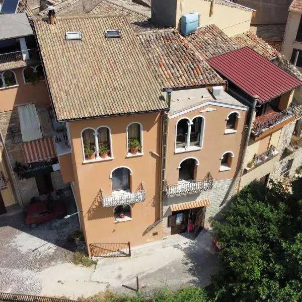 Casa Vacanze Prezioso, hotel en Contessa Entellina